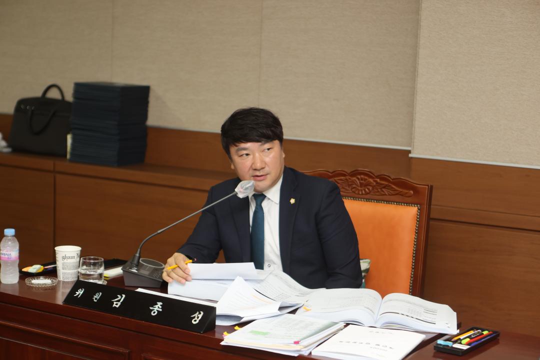 '행정사무감사 2일차' 게시글의 사진(5) 'AE8I5705.JPG'