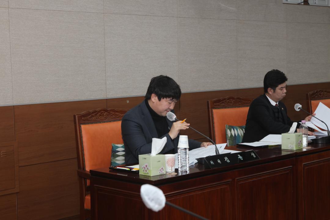 '2026년 01월 05일 주례회의' 게시글의 사진(2) '김종성 의원님 1.JPG'