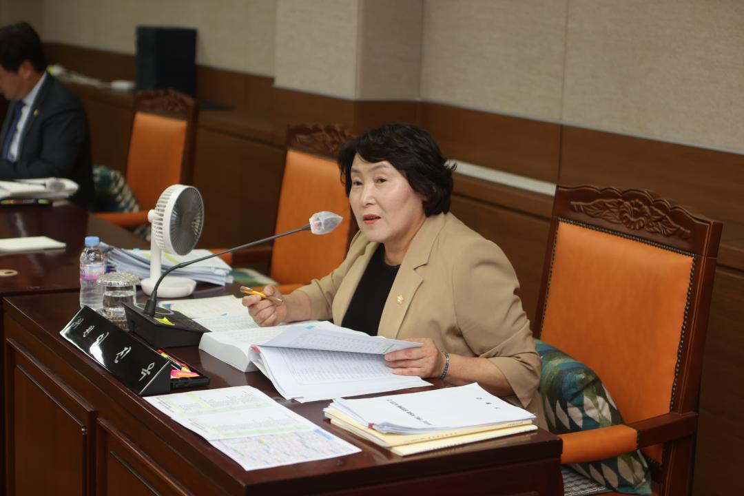 '행정사무감사 1일차' 게시글의 사진(7) 'AE8I5680.JPG'