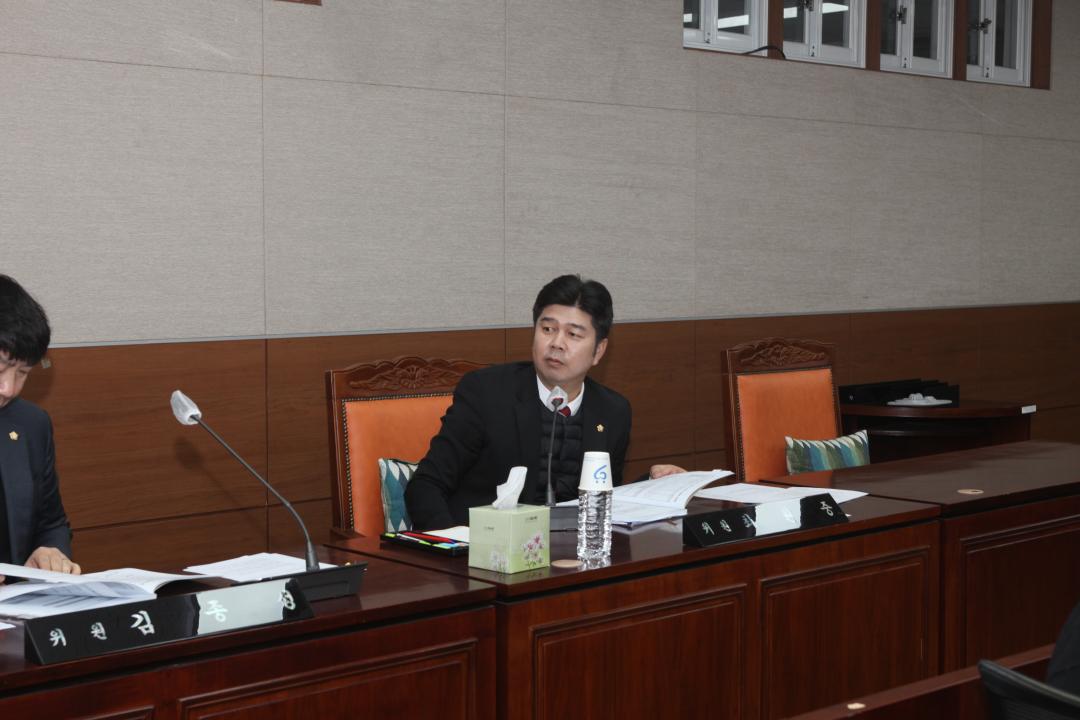 '2026년 01월 05일 주례회의' 게시글의 사진(4) '최원중 의원님 3.JPG'