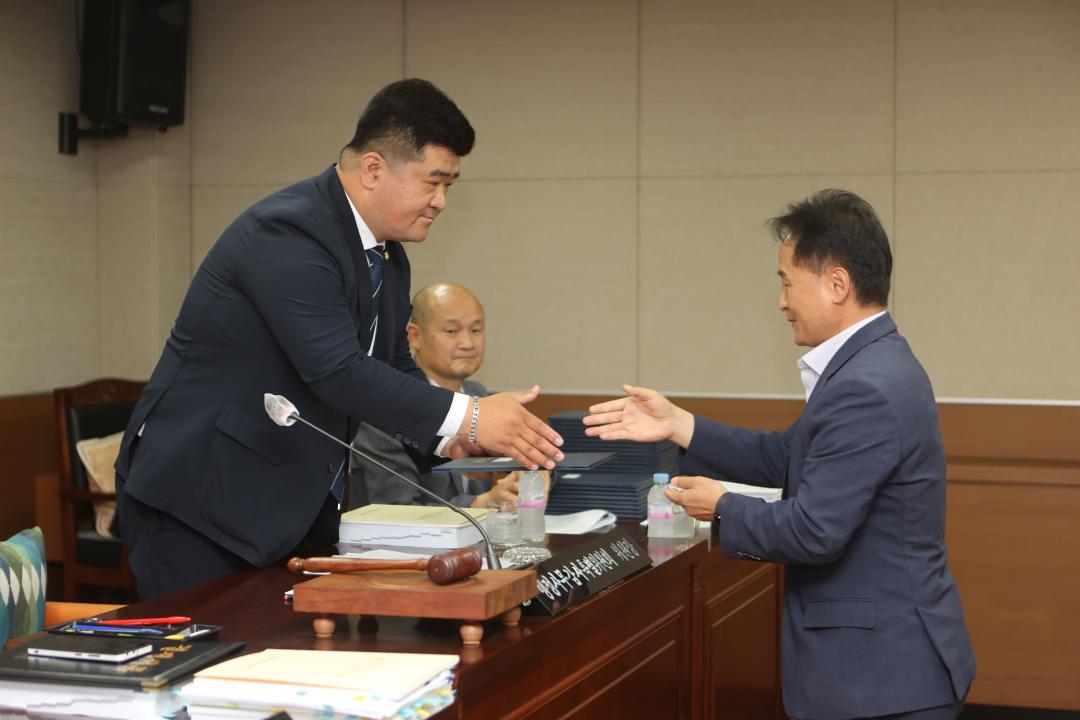 '행정사무감사 1일차' 게시글의 사진(1) 'AE8I5662.JPG'