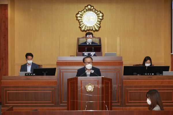 '제292회 임시회 폐회 ' 게시글의 사진(3) '4.JPG'