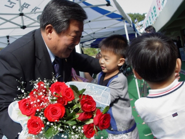 이면유의원 가평군민상 받아~~