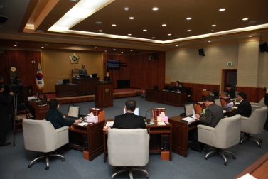 제214회 가평군의회 임시회 개회