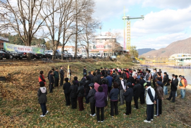 북한강 일원 부유물질 제거활동 및 환경정화 캠페인