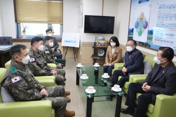 수기사 단장 접견