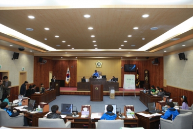 가평군의회, 초등학생 초청 “어린이의회 체험교실”개최