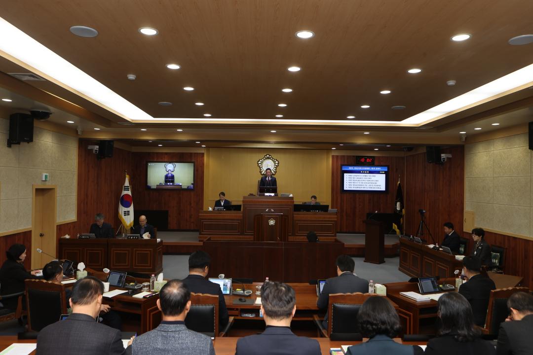 '가평군의회, 제334회 제2차 정례회 폐회' 게시글의 사진(2) '20251217 보도자료(제334회 가평군의회 제2차 정례회 폐회).JPG'