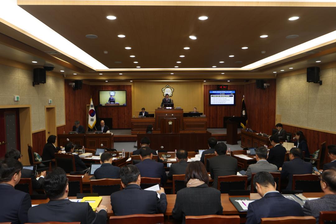 '제326회 가평군의회 제2차 정례회 개회' 게시글의 사진(2) '20241125 보도자료(제326회 가평군의회 제2차 정례회 개회(1)).JPG'